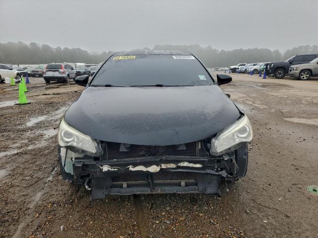 Toyota Camry Le Image 2