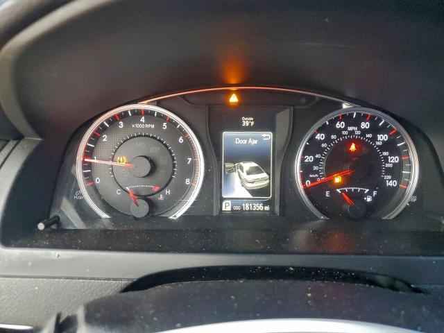 Toyota Camry Le Image 9