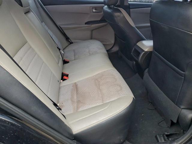 Toyota Camry Le Image 5