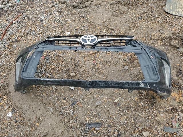 Toyota Camry Le Image 8