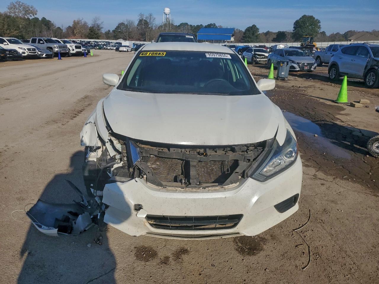 Nissan Altima 2.5 Image 2