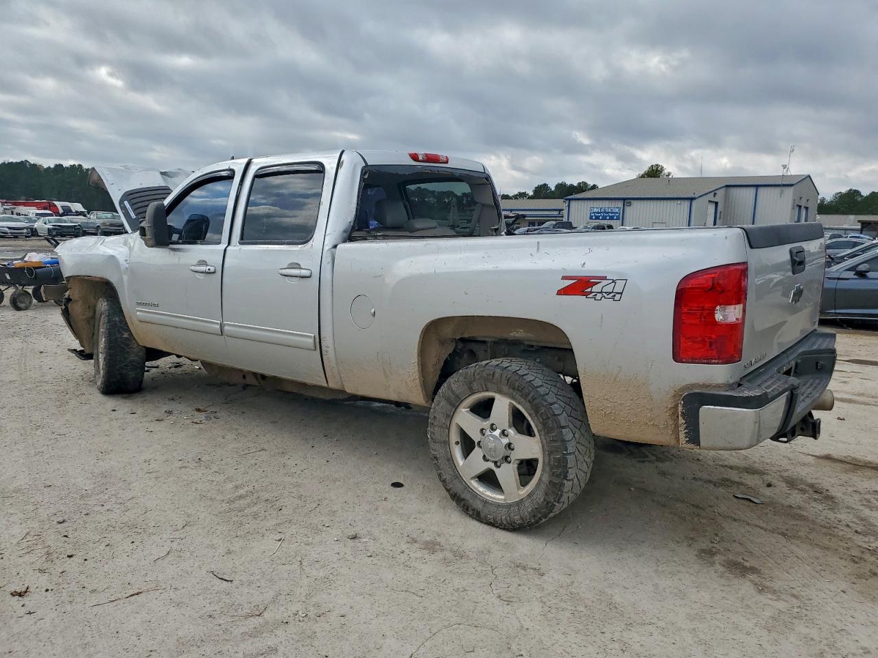 Chevrolet Silverado K2500 Heavy Duty Ltz Image 4