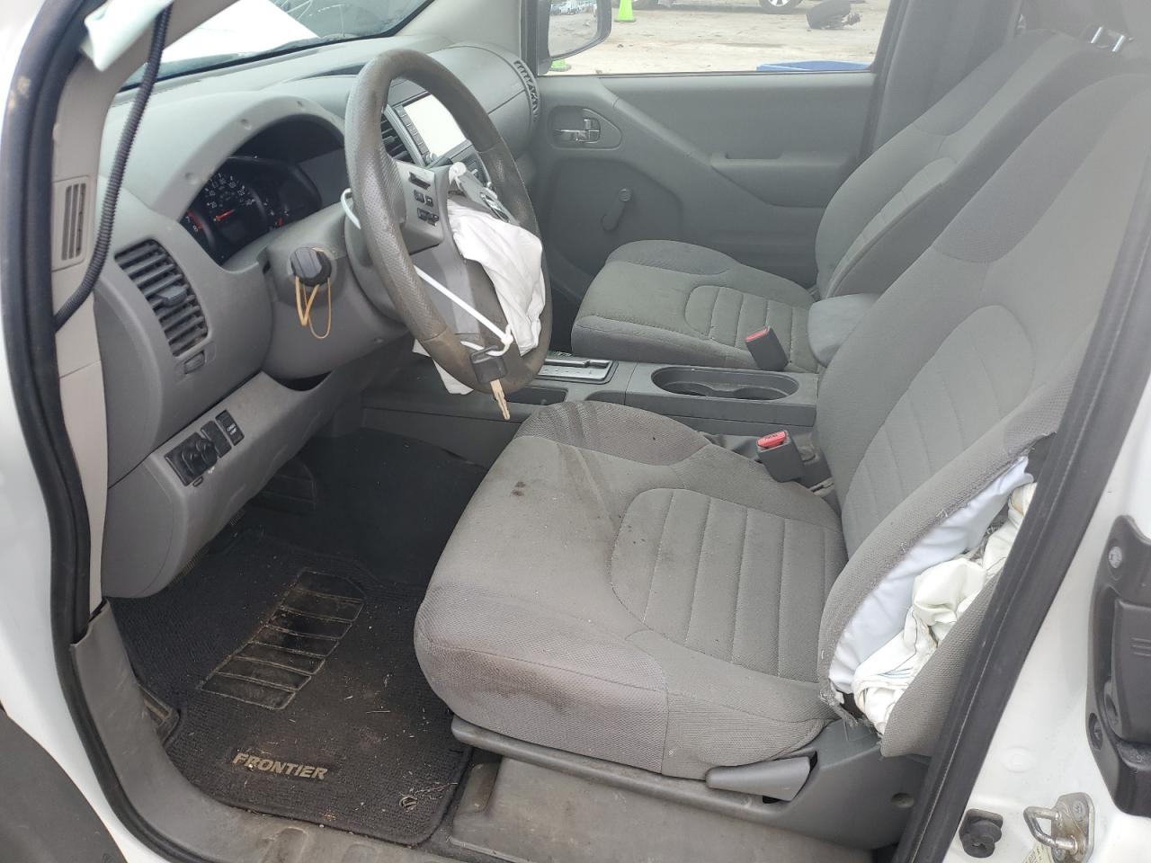 Nissan Frontier S Image 5