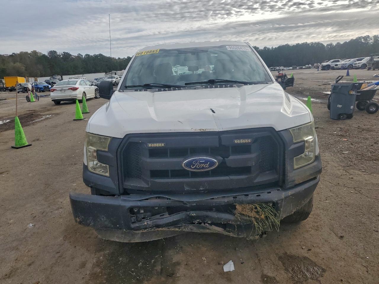 Ford F-150 Super Cab Image 6