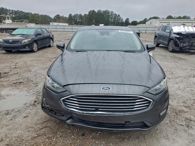 Ford Fusion Se Image 6