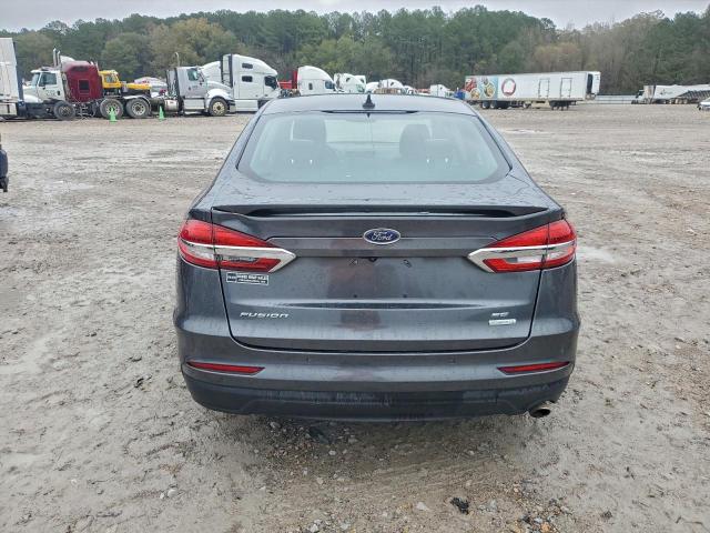 Ford Fusion Se Image 5