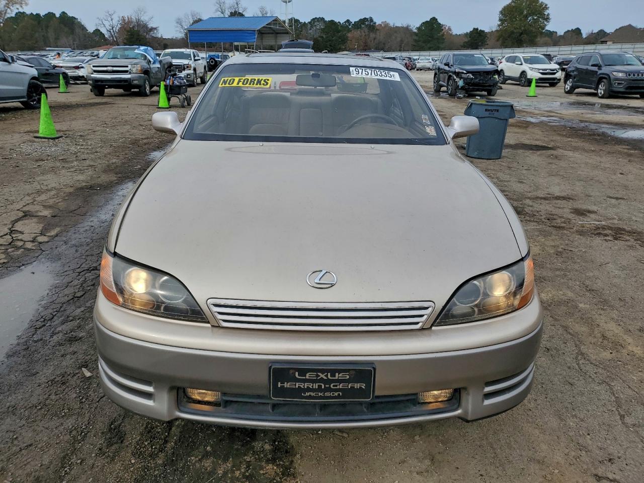 Lexus Es 300 Image 8