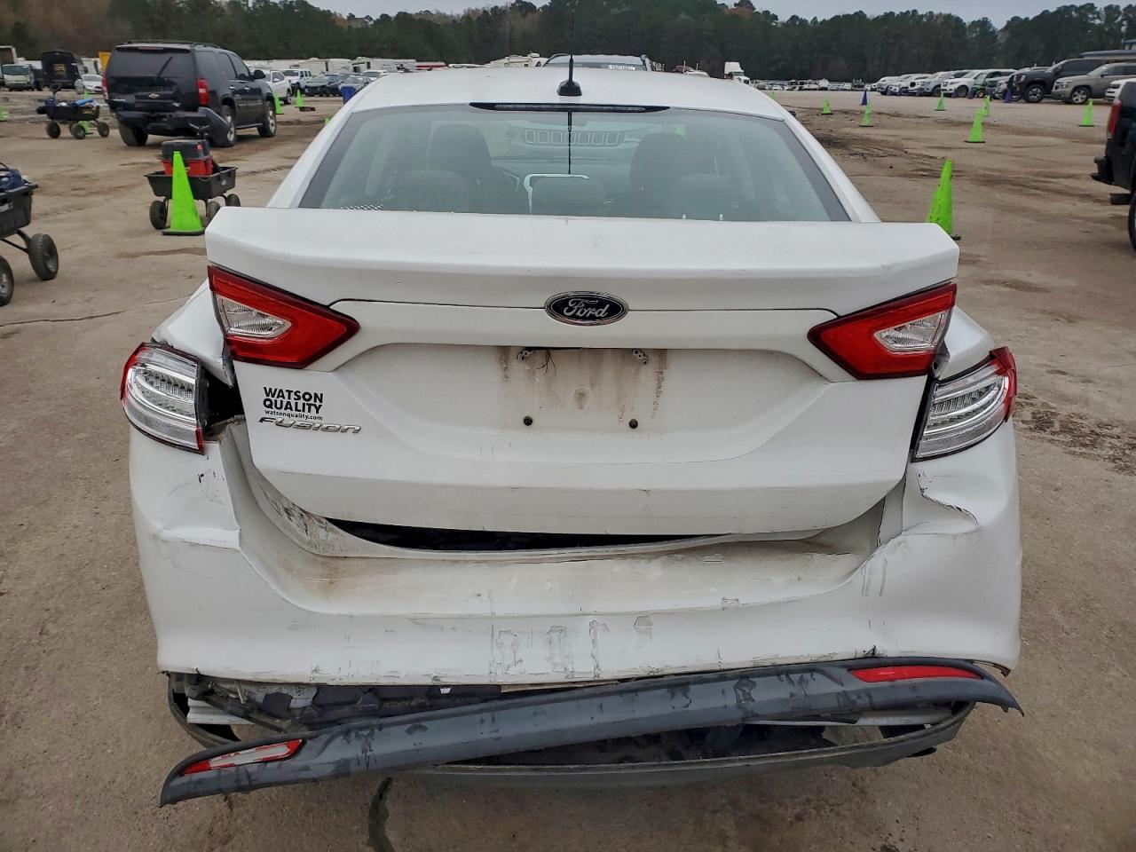 Ford Fusion S Image 8