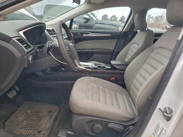 Ford Fusion S Image 7