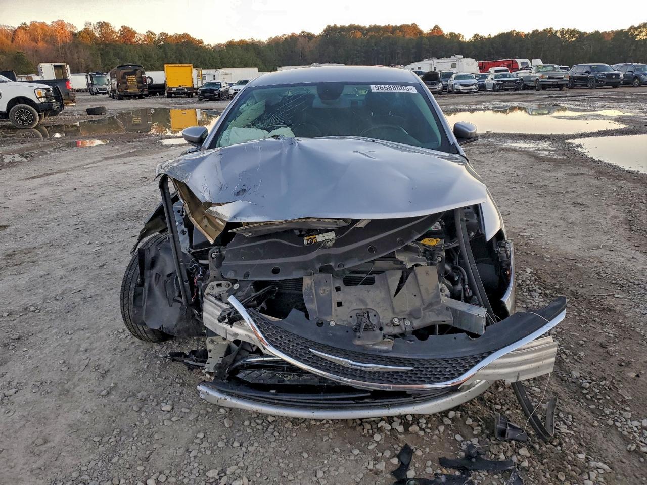 Chrysler 200 Limited Image 10