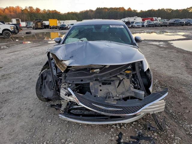 Chrysler 200 Limited Image 10