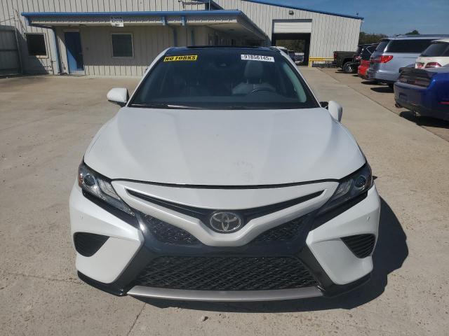 Toyota Camry Xse Image 4