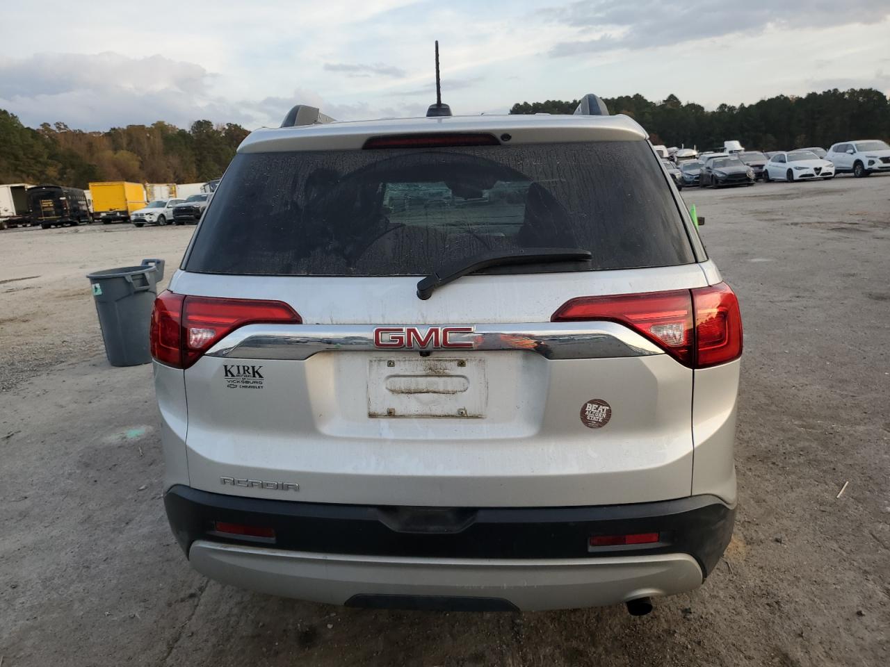 GMC Acadia Sle Image 3