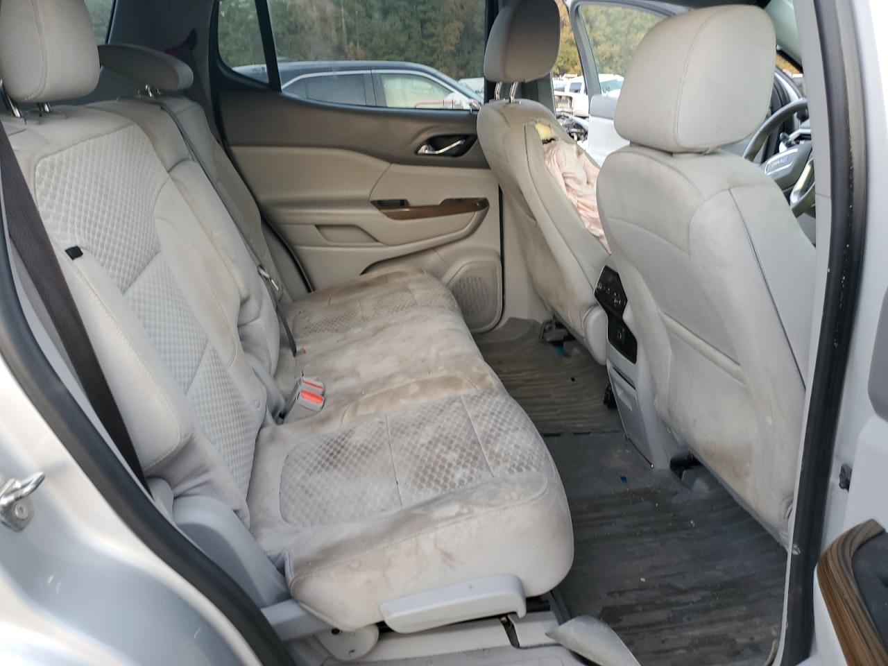 GMC Acadia Sle Image 11