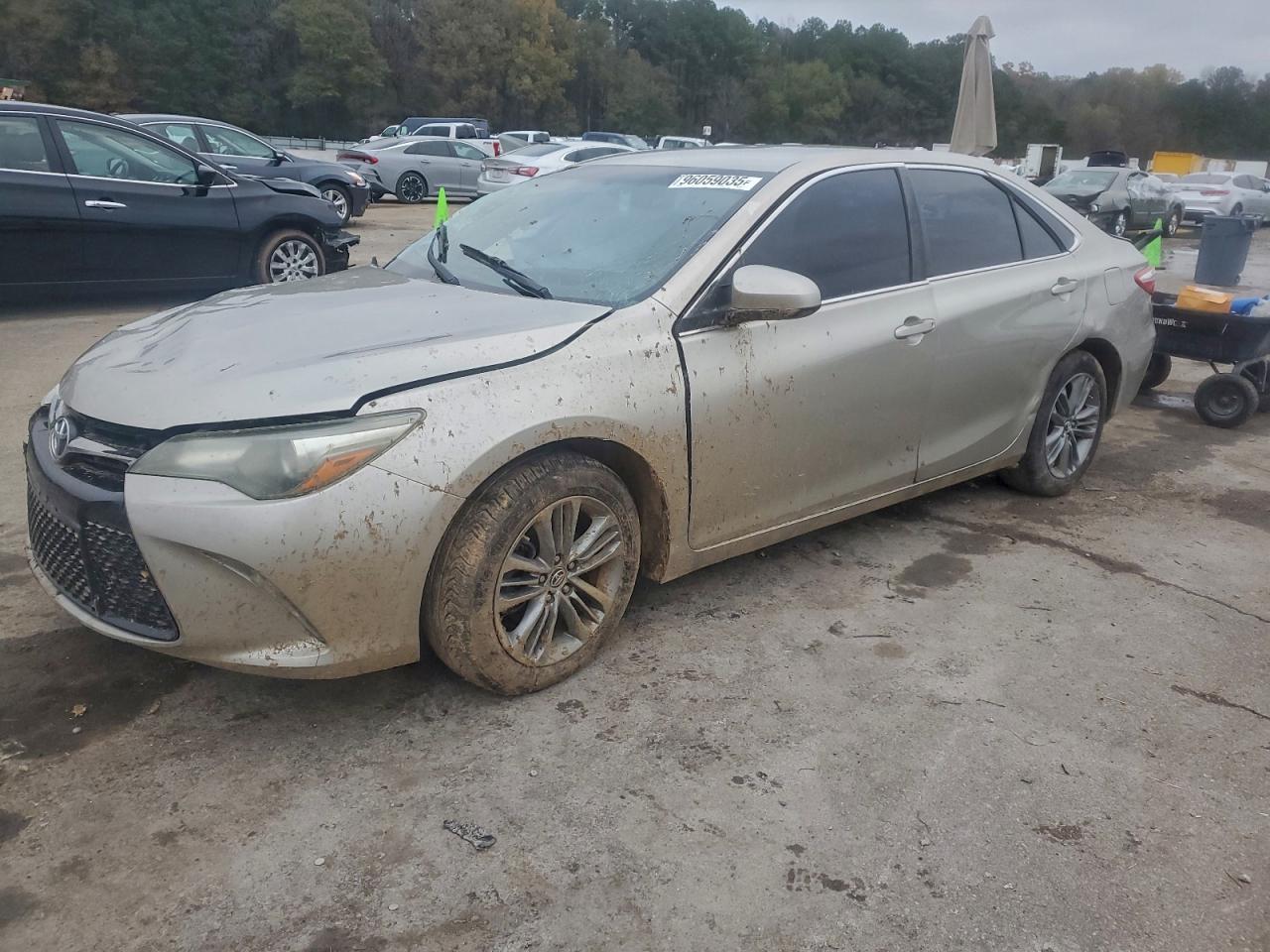 Toyota Camry Le Image 1