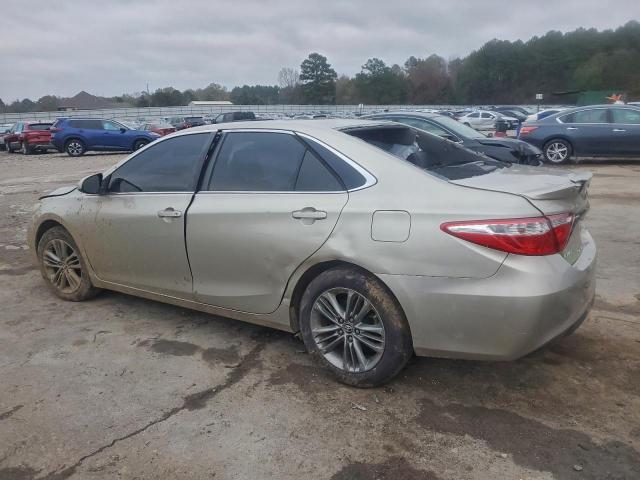 Toyota Camry Le Image 4