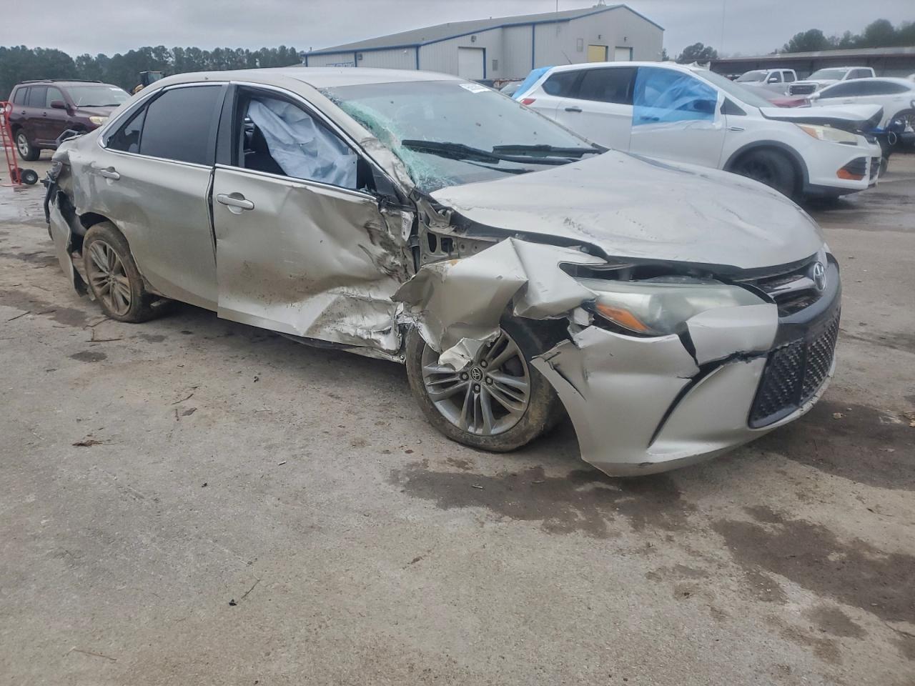 Toyota Camry Le Image 2