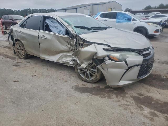 Toyota Camry Le Image 2