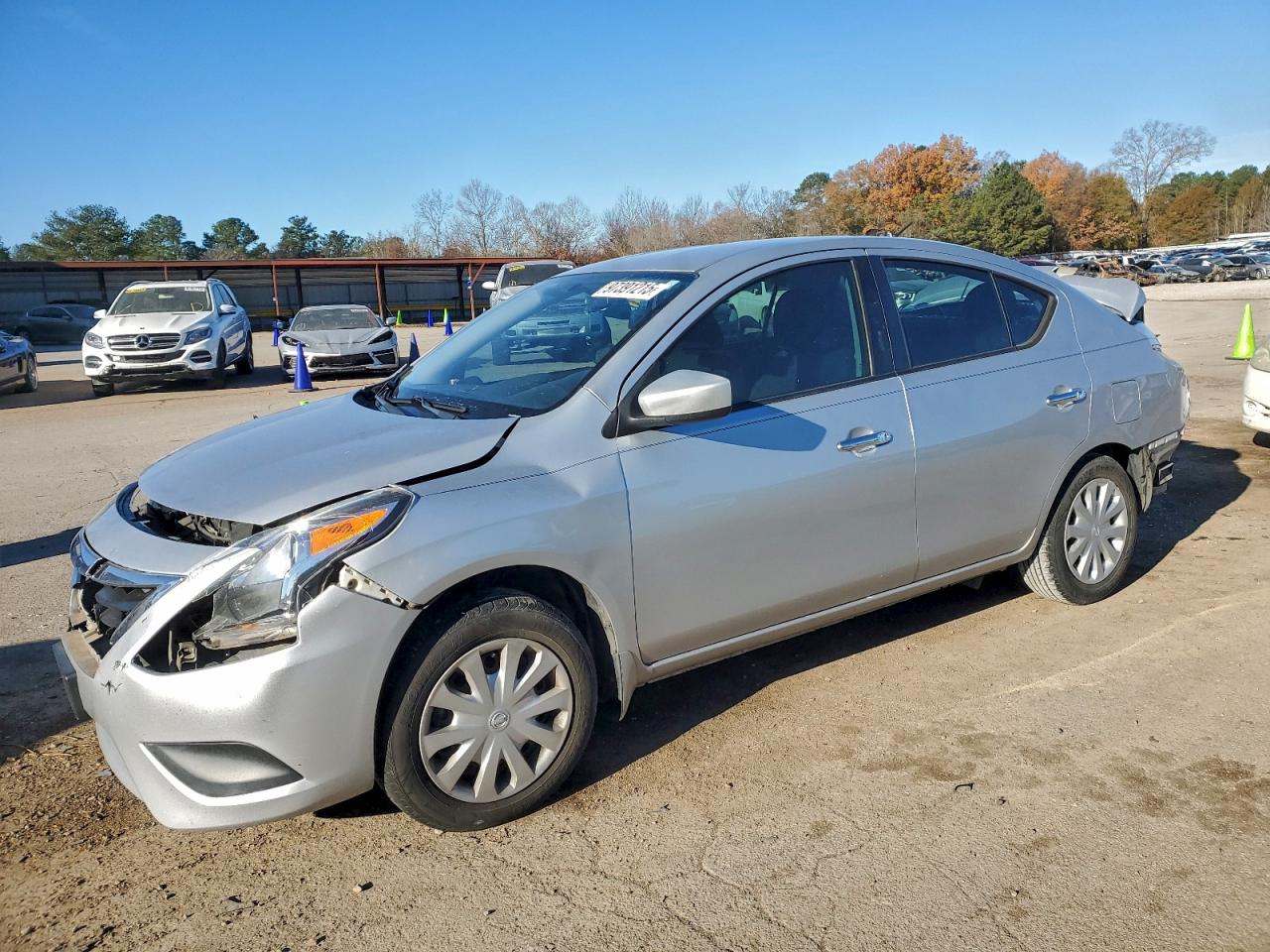 Nissan Versa S Image 1