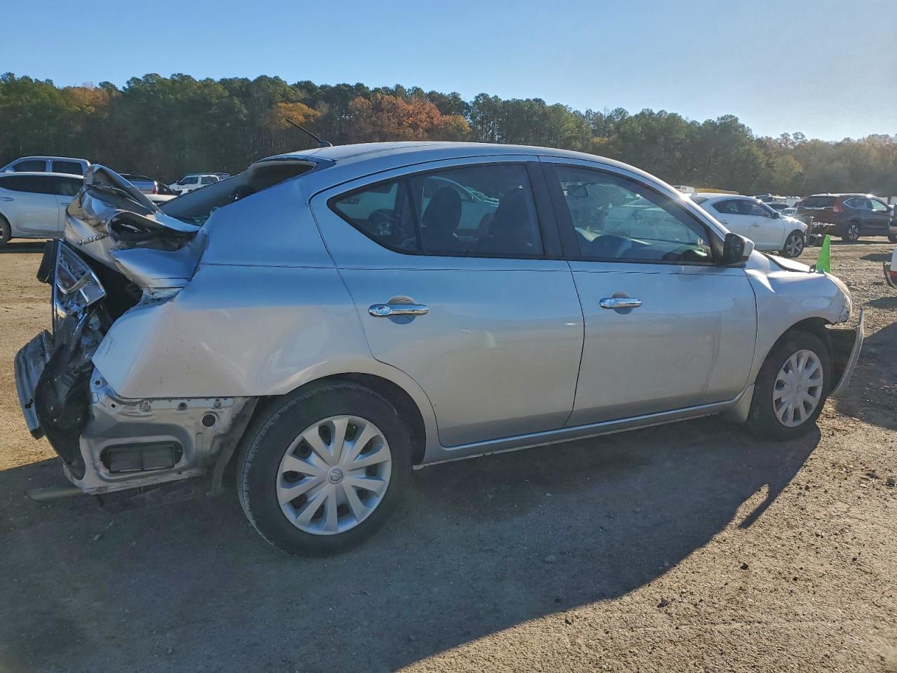 Nissan Versa S Image 6