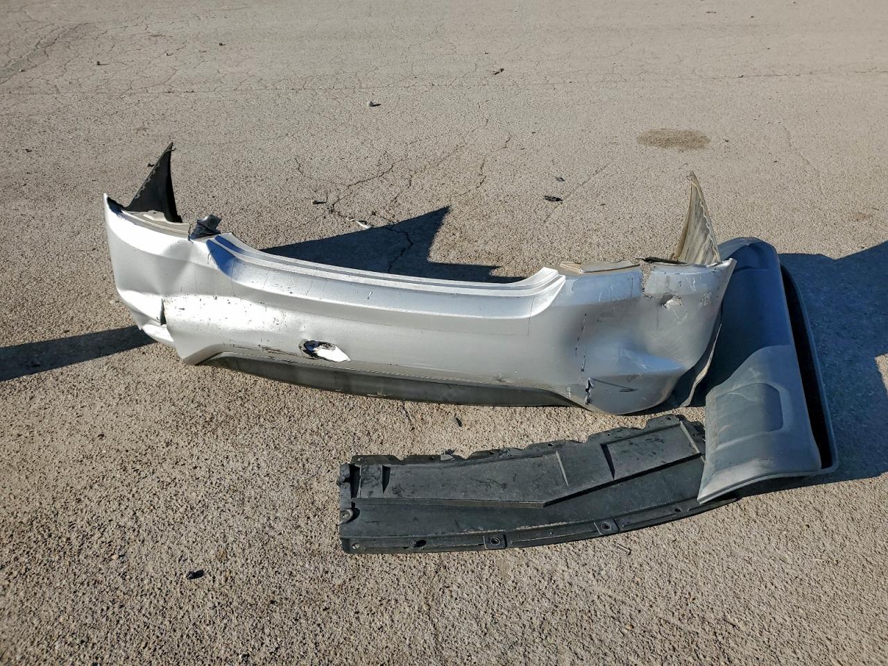 Nissan Versa S Image 4