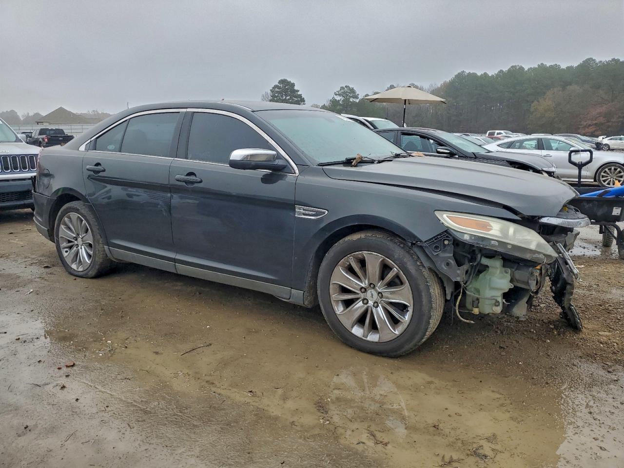 Ford Taurus Limited Image 3