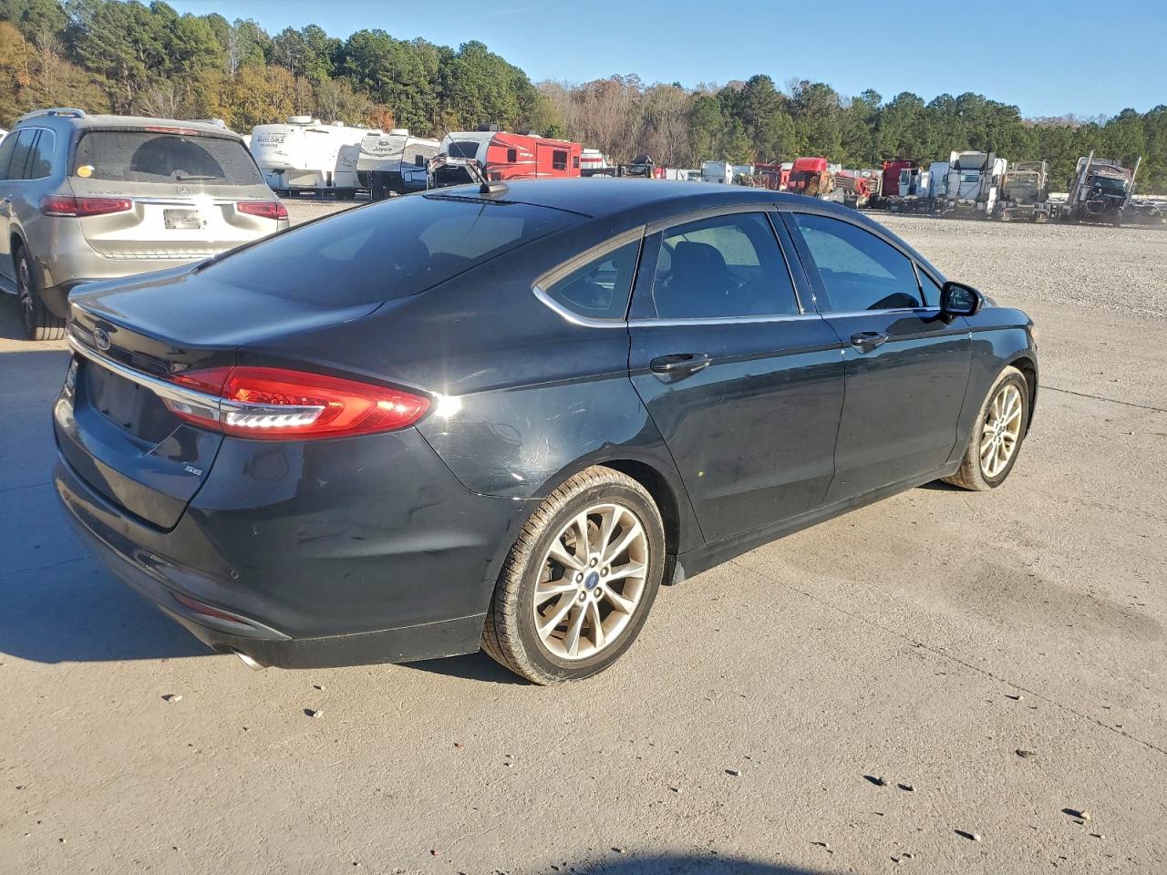 Ford Fusion Se Image 2