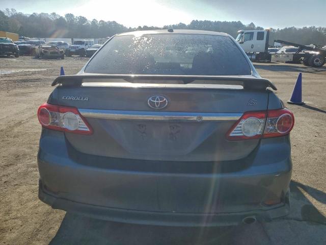 Toyota Corolla Base Image 11