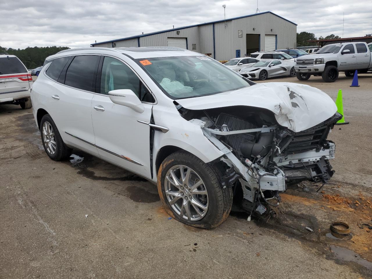 Buick Enclave Essence Image 6