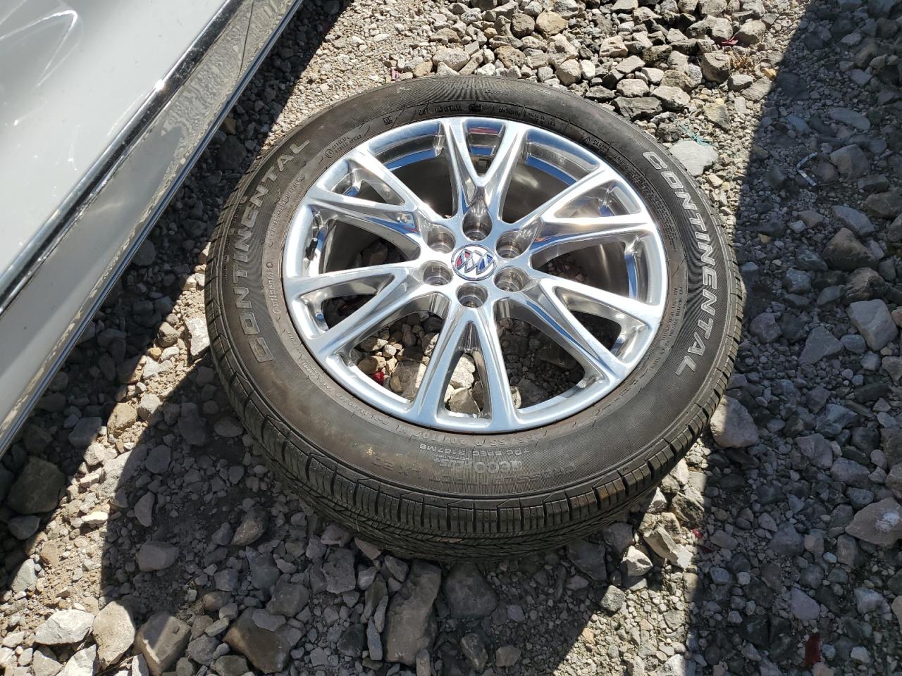 Buick Enclave Essence Image 9