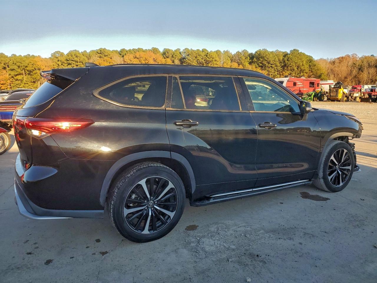 Toyota Highlander Xse Image 2