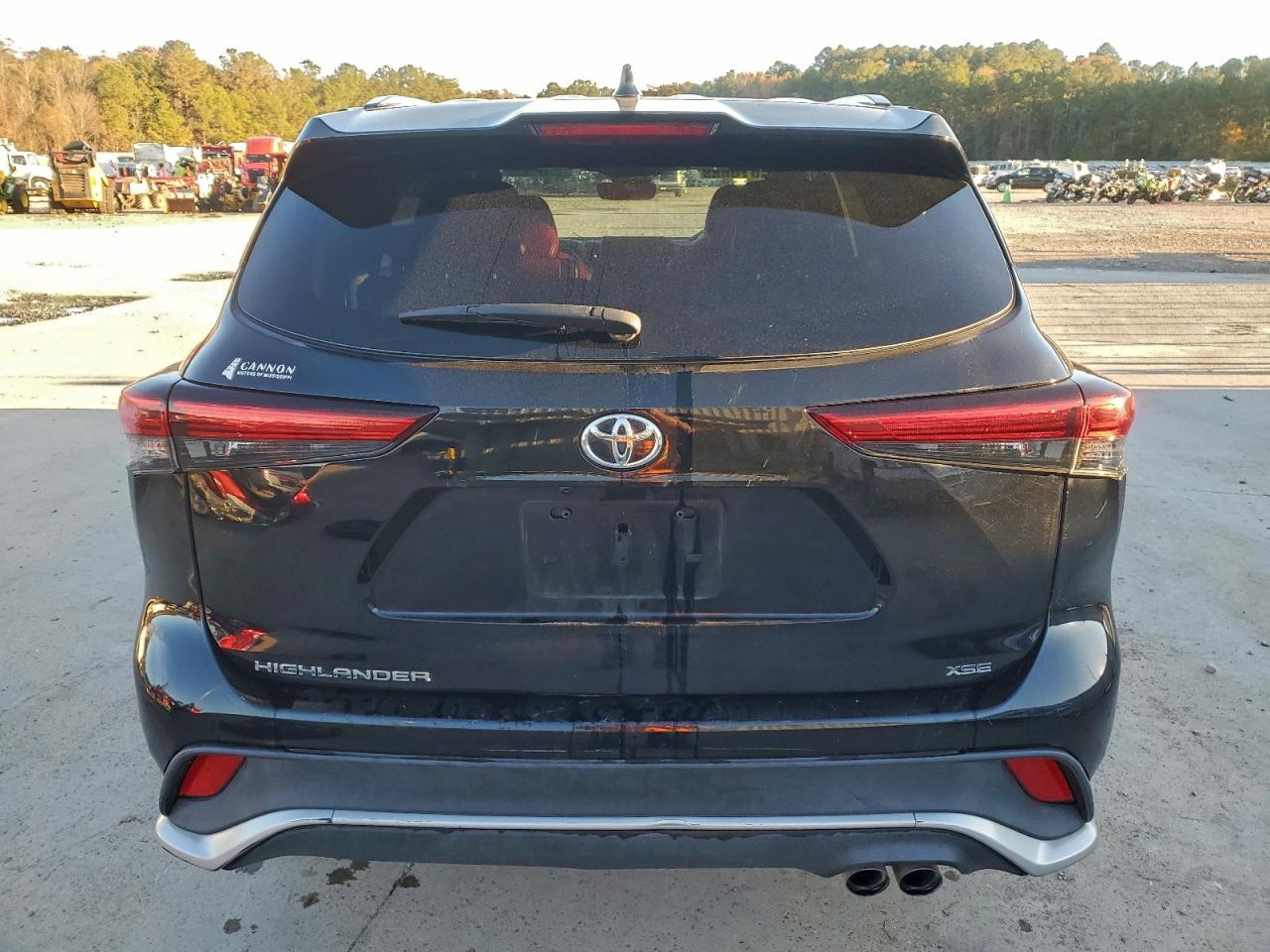 Toyota Highlander Xse Image 6