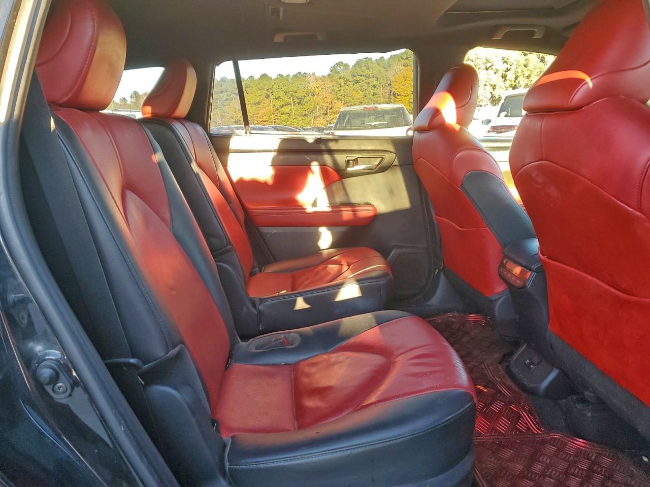 Toyota Highlander Xse Image 8