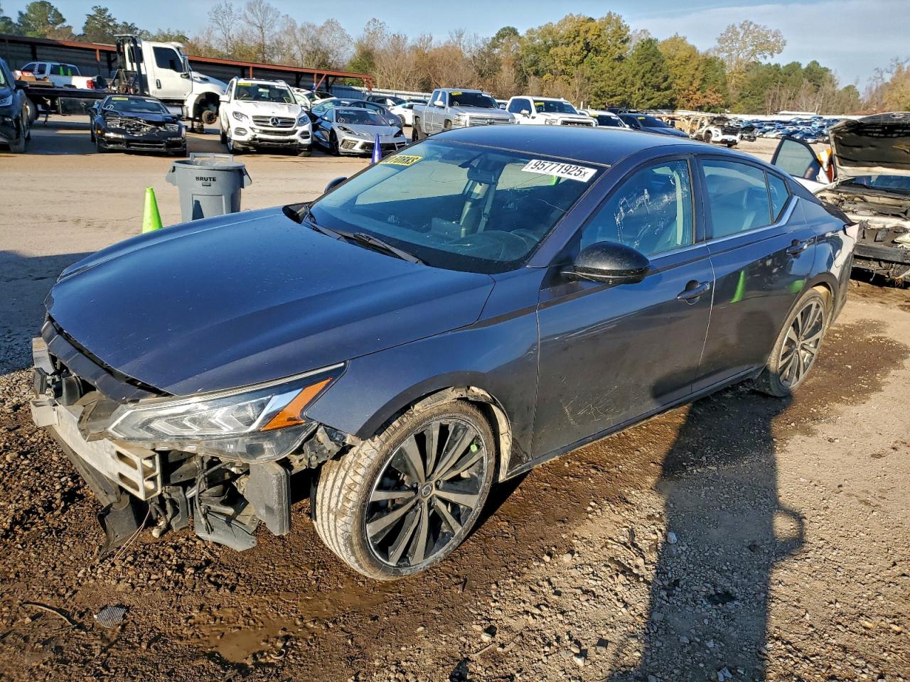 Nissan Altima Sr Image 1