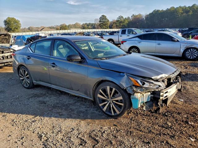 Nissan Altima Sr Image 7