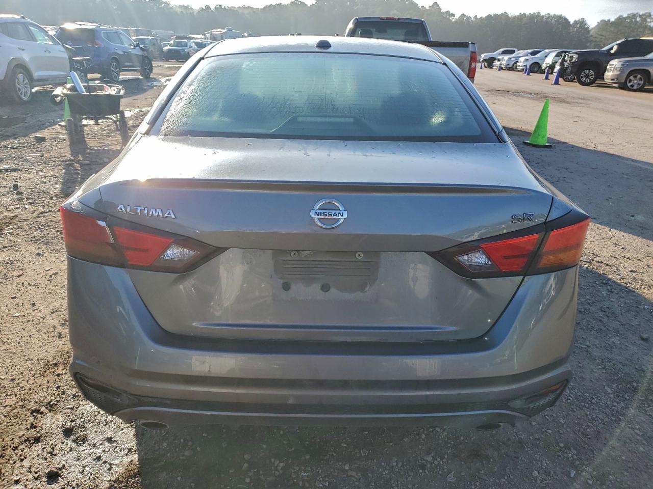 Nissan Altima Sr Image 12