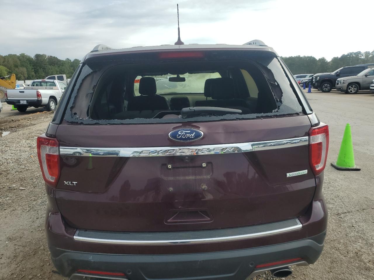 Ford Explorer Xlt Image 4