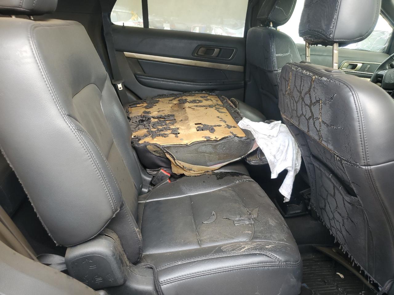 Ford Explorer Xlt Image 7