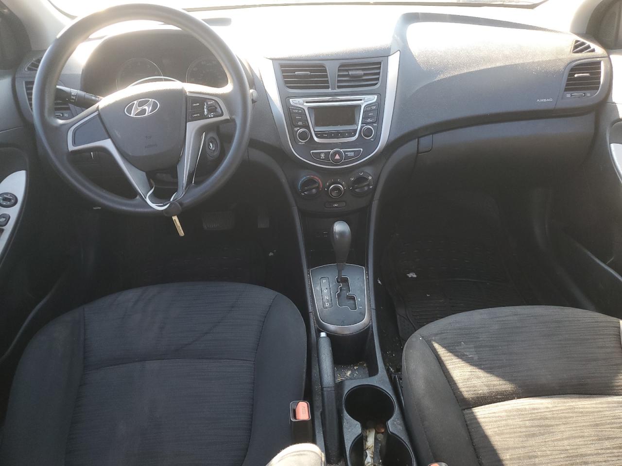 Hyundai ACCENT Se Image 7