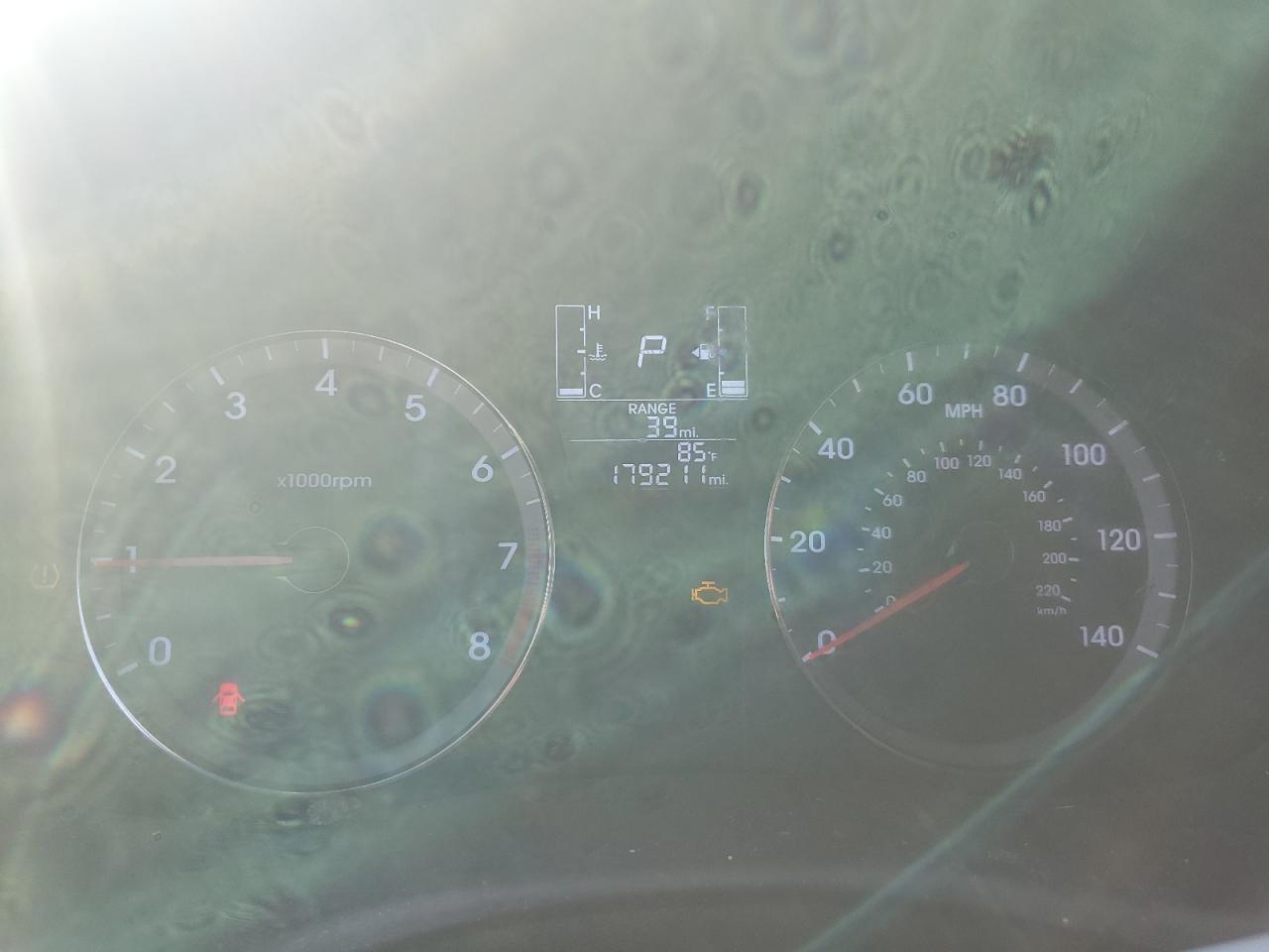 Hyundai ACCENT Se Image 8