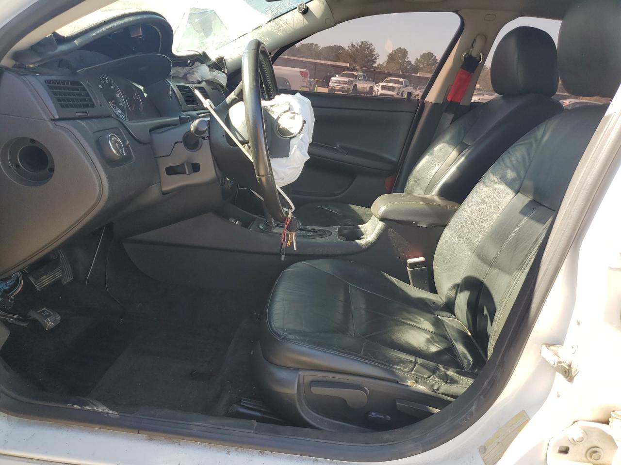 Chevrolet Impala Lt Image 11