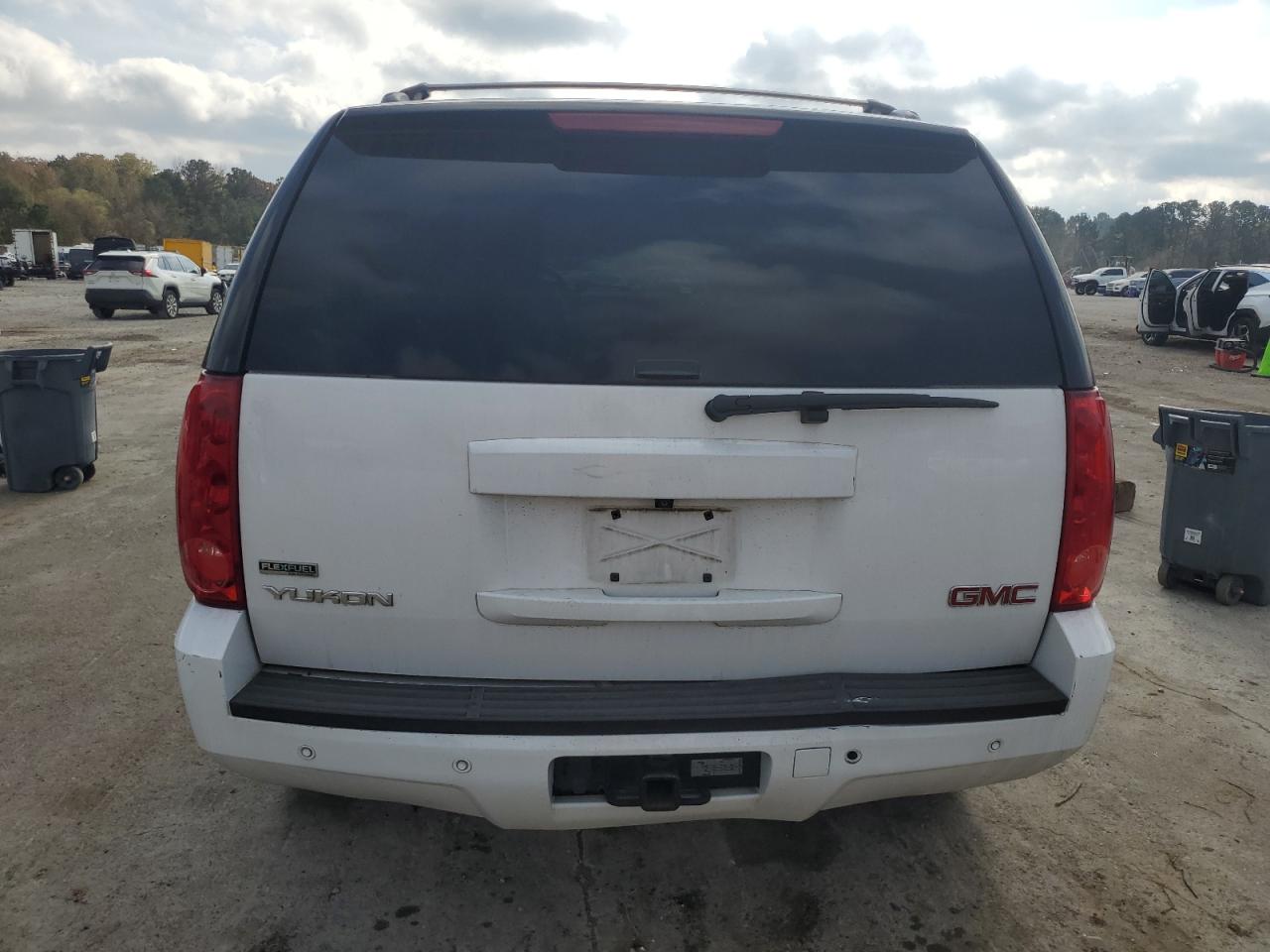 GMC Yukon Slt Image 8