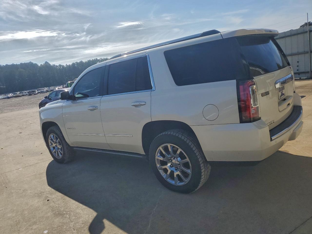 GMC Yukon Denali Image 2