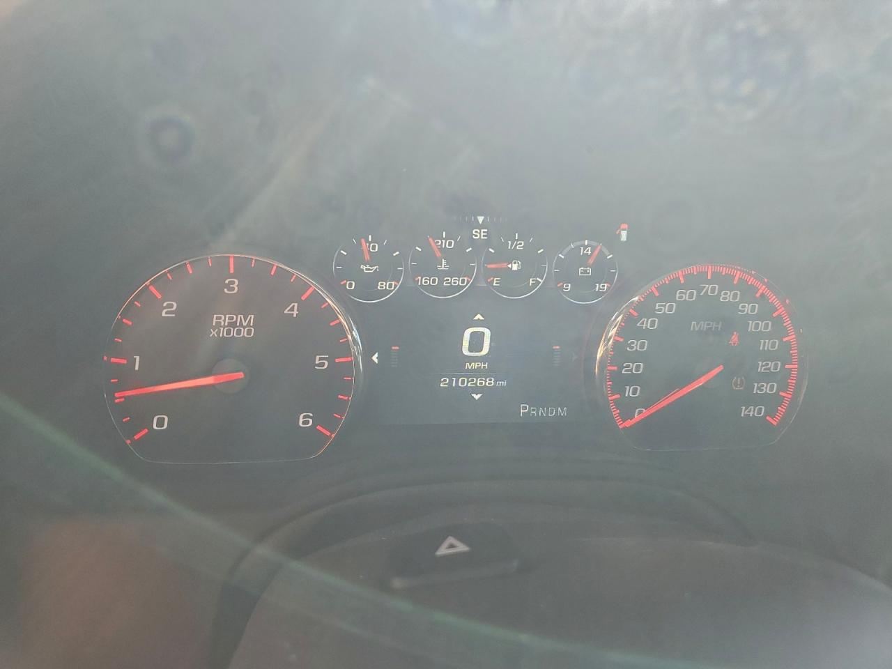 GMC Yukon Denali Image 7