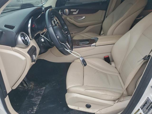 Mercedes-Benz GLC 300 Image 2