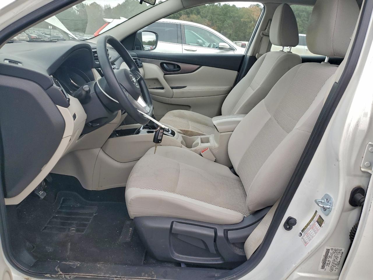 Nissan Rogue S Image 3