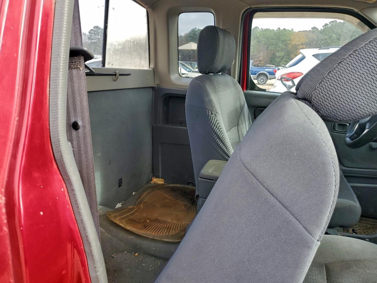 Nissan Frontier King Cab Xe Image 6