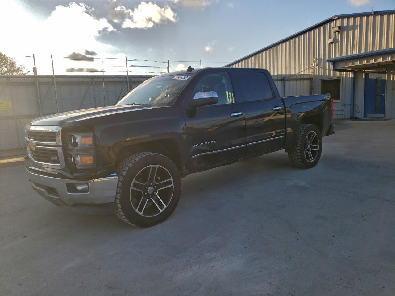 Chevrolet Silverado K1500 Ltz Image 1