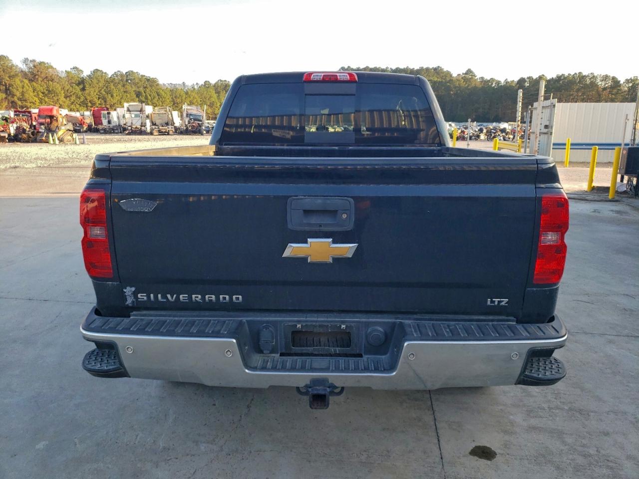 Chevrolet Silverado K1500 Ltz Image 5