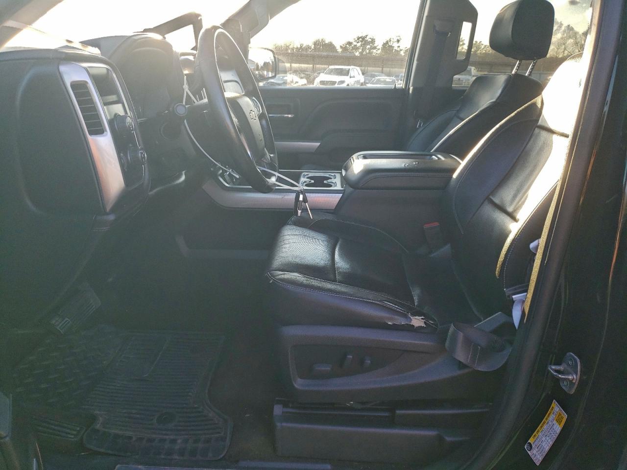 Chevrolet Silverado K1500 Ltz Image 2